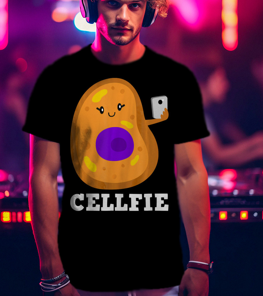 Cute Cell Character Taking Selfie For Science Teacher Enthusiasts T-Shirt