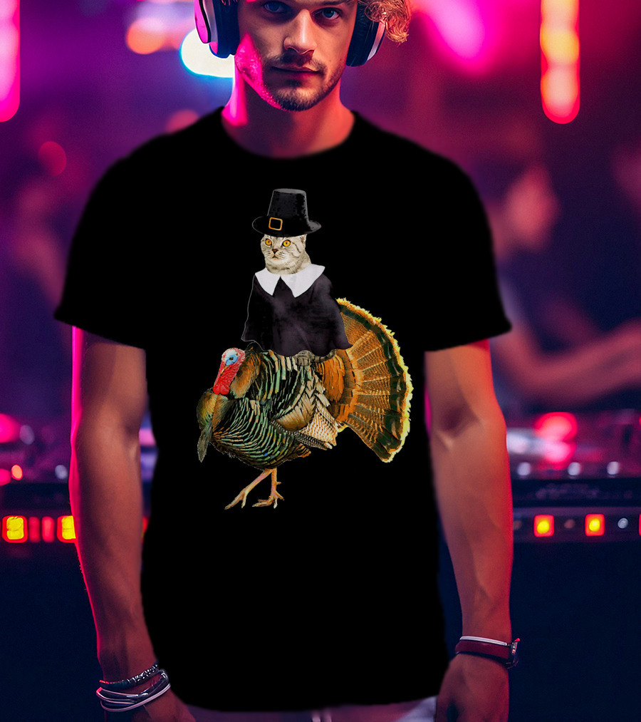 Cat In Pilgrim Outfit On Thanksgiving Turkey T-Shirt