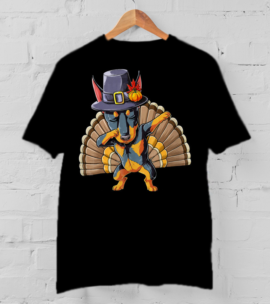 Thanksgiving Pilgrim Hat Dabbing Dog With Turkey Feathers T-Shirt