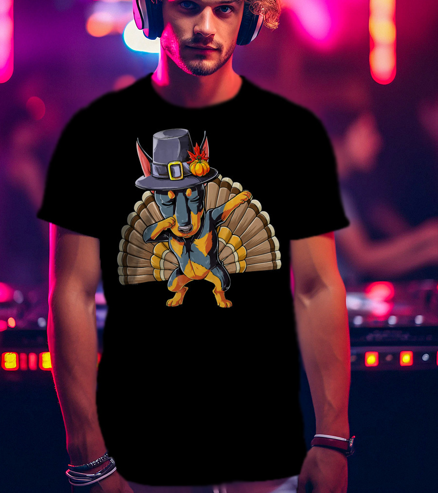 Thanksgiving Pilgrim Hat Dabbing Dog With Turkey Feathers T-Shirt