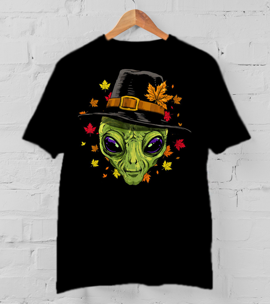 Thanksgiving Alien Pilgrim Surrounded By Autumn Leaves T-Shirt