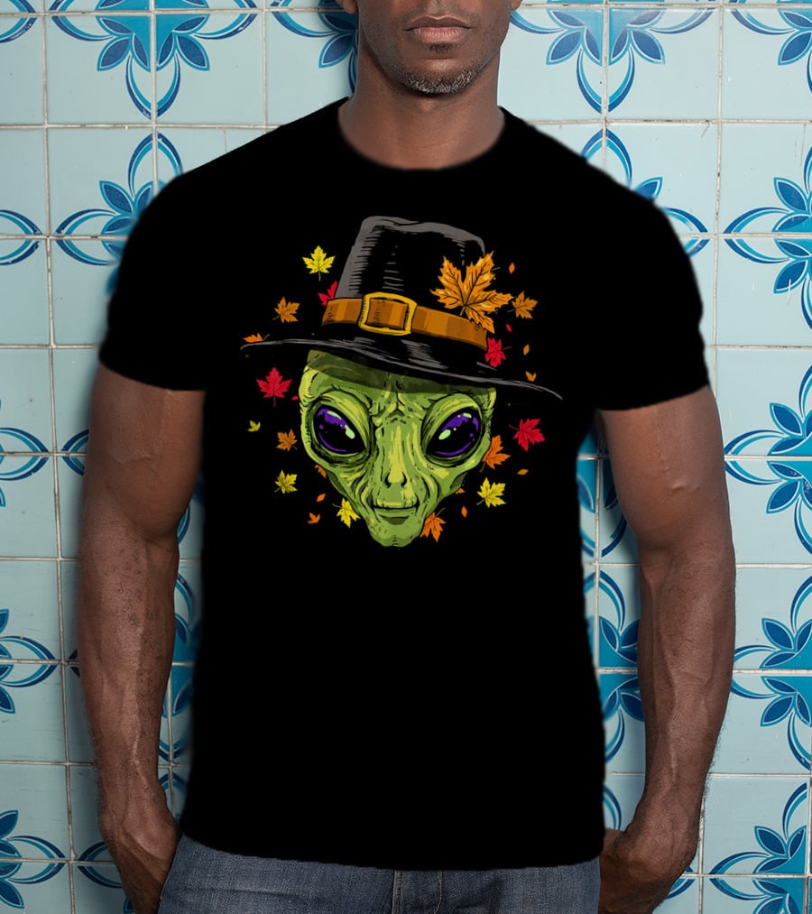 Thanksgiving Alien Pilgrim Surrounded By Autumn Leaves T-Shirt