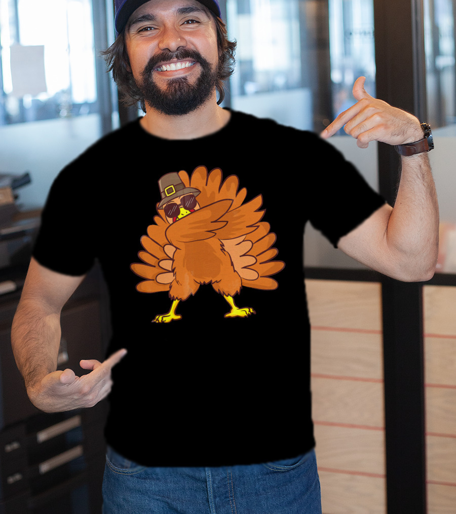 Thanksgiving Turkey Dab Dance With Sunglasses And Pilgrim Hat T-Shirt