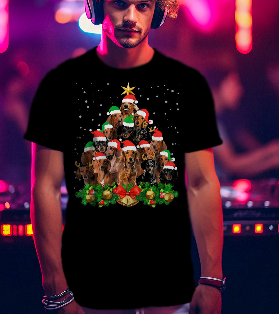 Funny Dachshund Christmas Tree With Santa Hats And Holiday Decorations T-Shirt