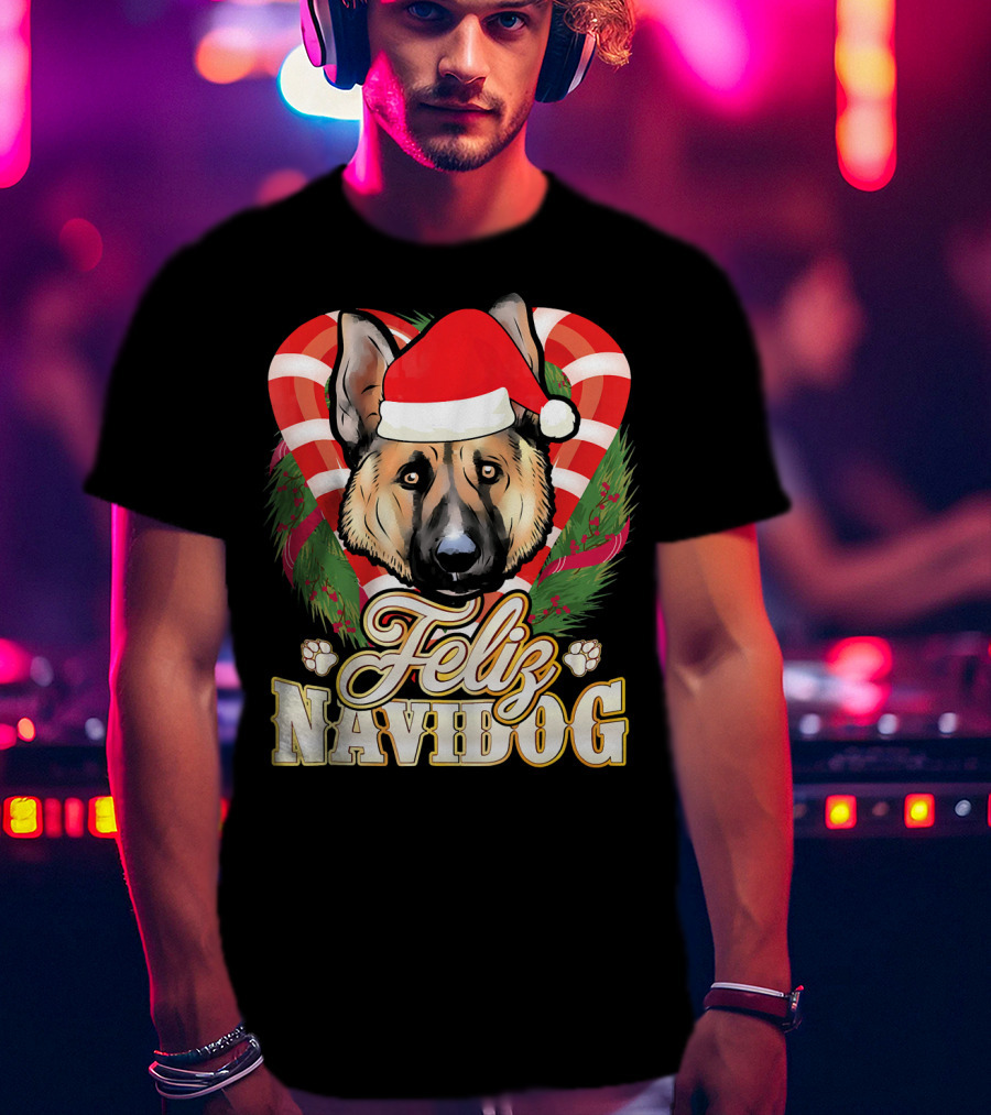 Feliz Navidog German Shepherd Santa Hat Christmas Wreath T-Shirt