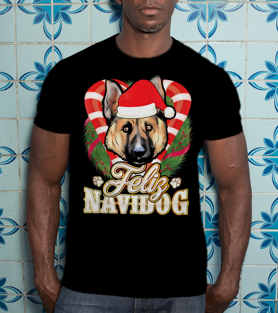 Feliz Navidog German Shepherd Santa Hat Christmas Wreath T-Shirt