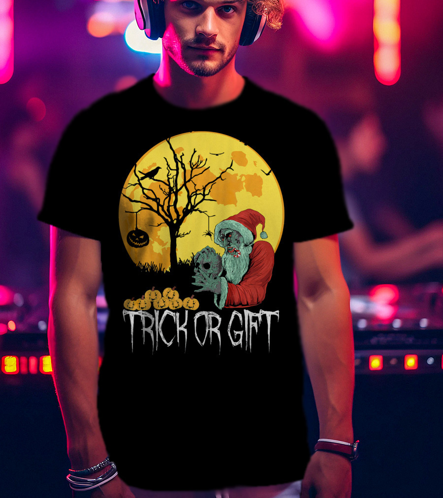 Trick Or Scary Gift Santa Moon Pumpkin Scene T-Shirt