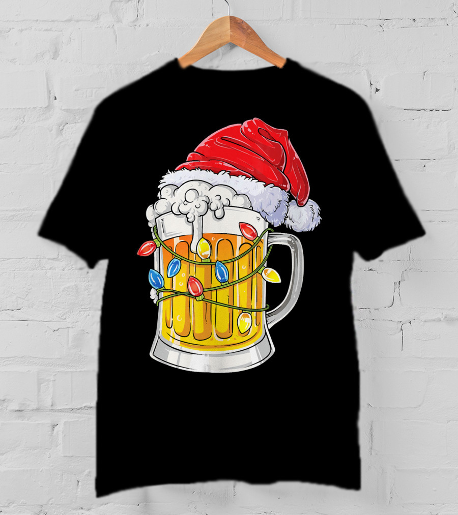 Beer Mug With Santa Hat And Christmas Lights T-Shirt