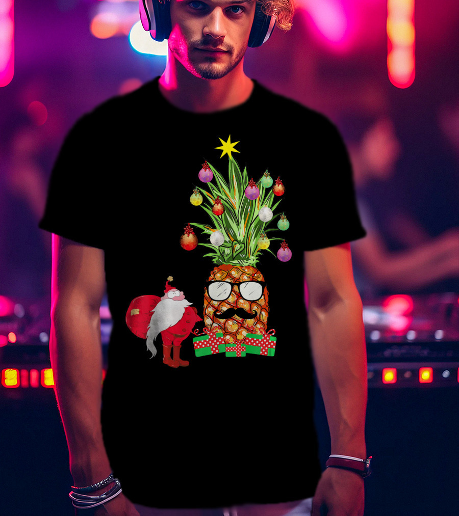 Santa Pineapple Christmas Tree With Gifts And Ornaments T-Shirt