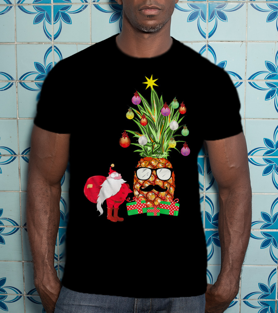 Santa Pineapple Christmas Tree With Gifts And Ornaments T-Shirt