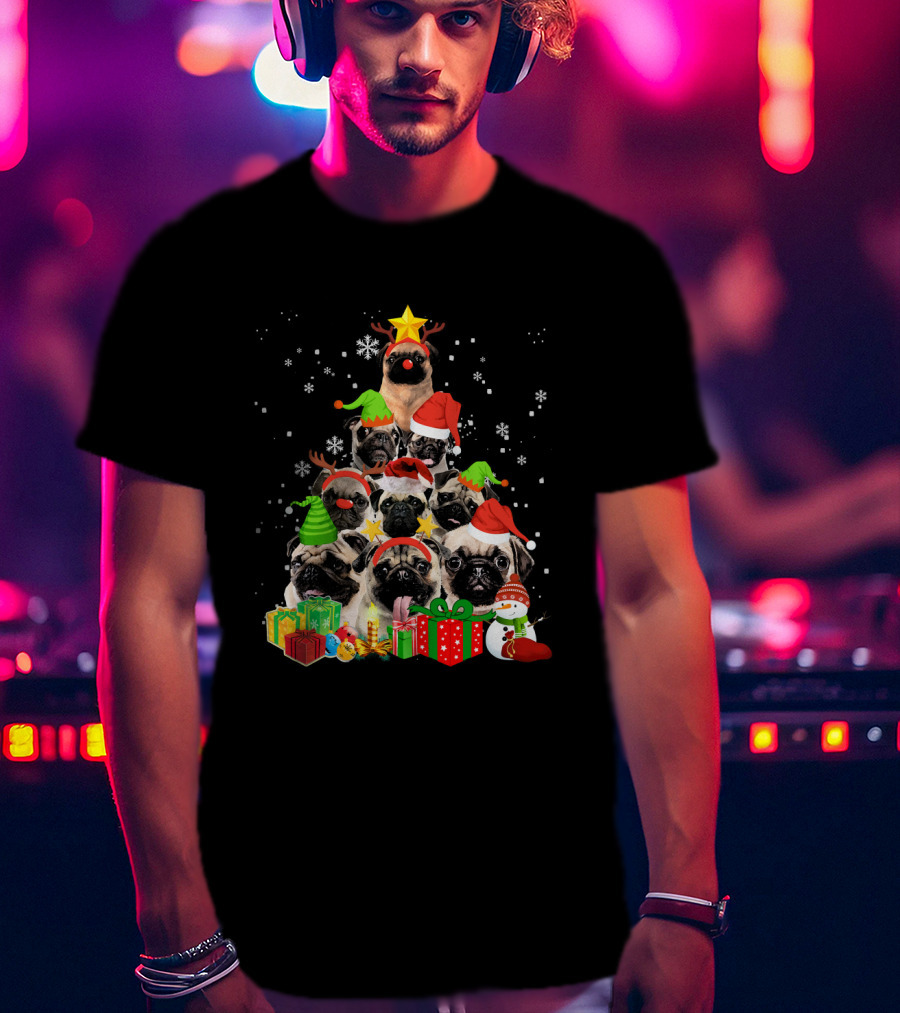 Funny Pug Christmas Tree Xmas With Santa Hats Snowflakes And Gifts T-Shirt