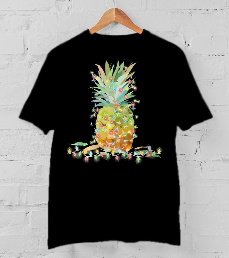 Beach Tropical Christmas Pineapple Lights Holiday Decor T-Shirt