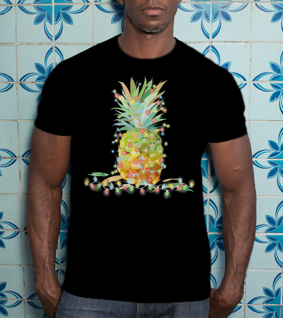 Beach Tropical Christmas Pineapple Lights Holiday Decor T-Shirt