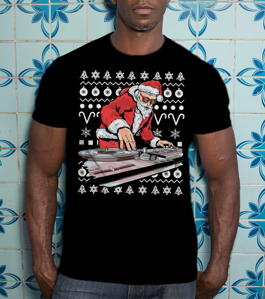 Santa Claus DJ Remixing Holiday Beats T-Shirt