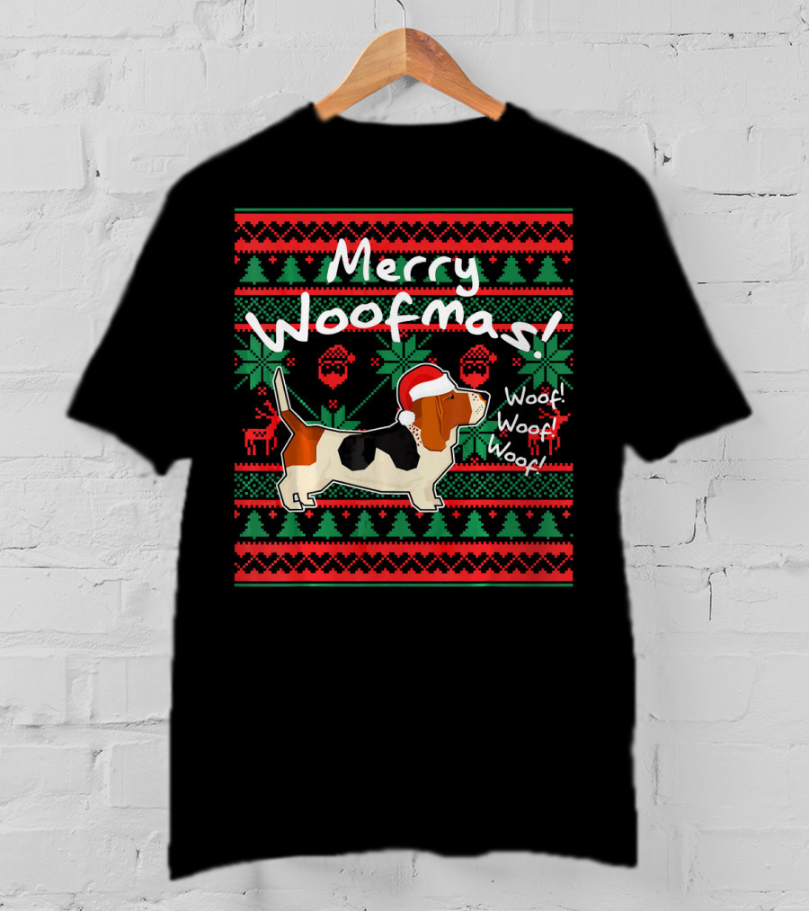Merry Woofmas Basset Hound Dog With Santa Hat And Festive T-Shirt