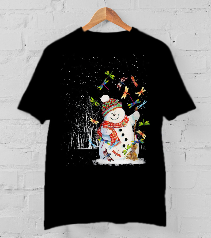 Merry Christmas Dragonfly Snowman In Winter Scene T-Shirt