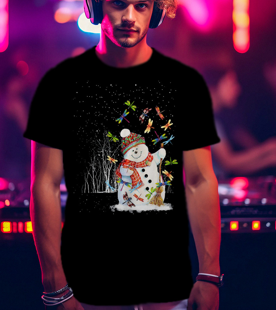 Merry Christmas Dragonfly Snowman In Winter Scene T-Shirt