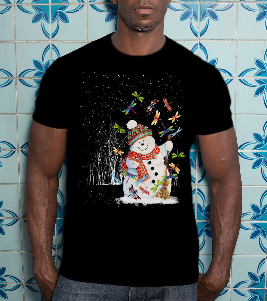 Merry Christmas Dragonfly Snowman In Winter Scene T-Shirt