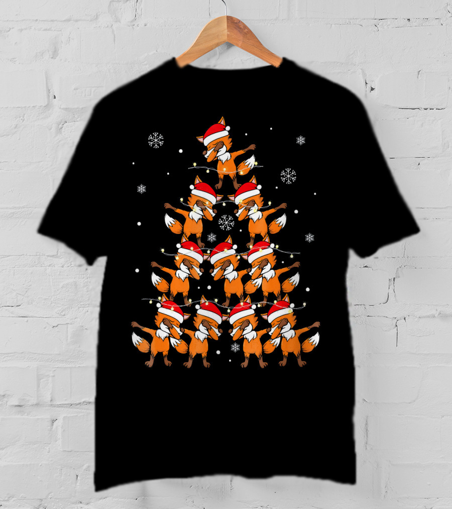 Dabbing Foxes Christmas Tree With Santa Hats And Snowflakes T-Shirt