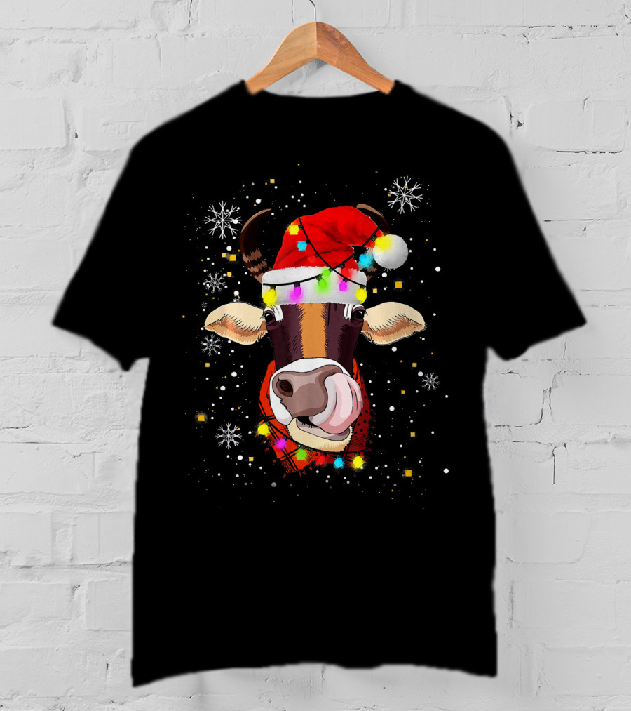 Festive Cow With Santa Hat And Christmas Lights For Animal Lovers T-Shirt