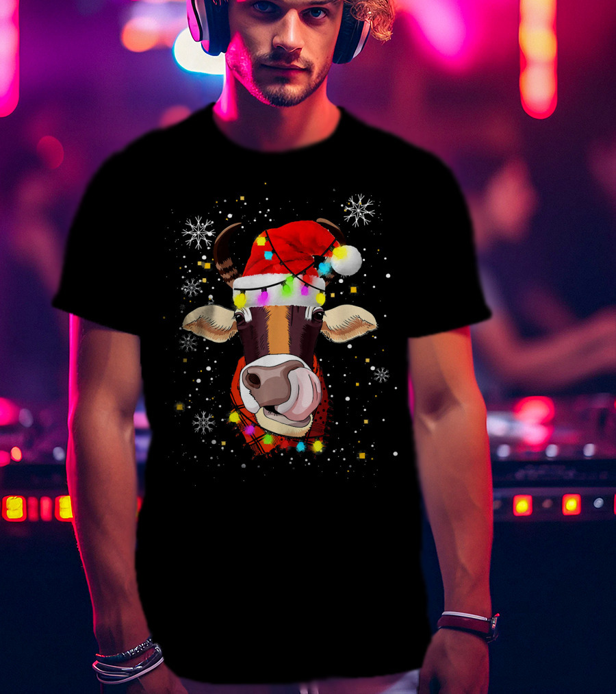 Festive Cow With Santa Hat And Christmas Lights For Animal Lovers T-Shirt