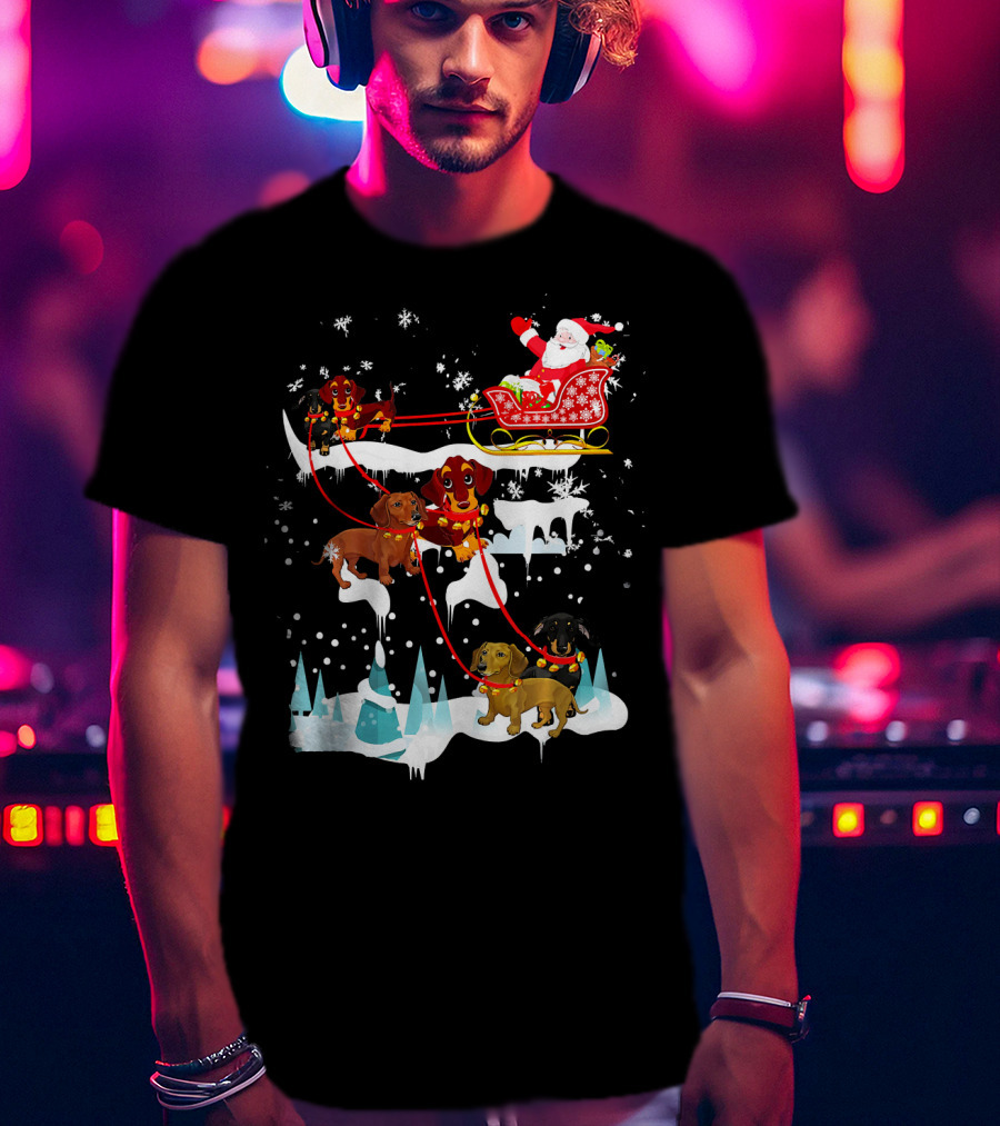 Santa Sleigh With Dachshund Reindeer Christmas Scene T-Shirt