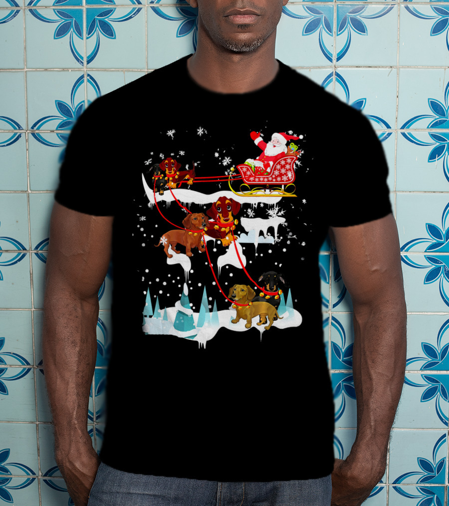 Santa Sleigh With Dachshund Reindeer Christmas Scene T-Shirt