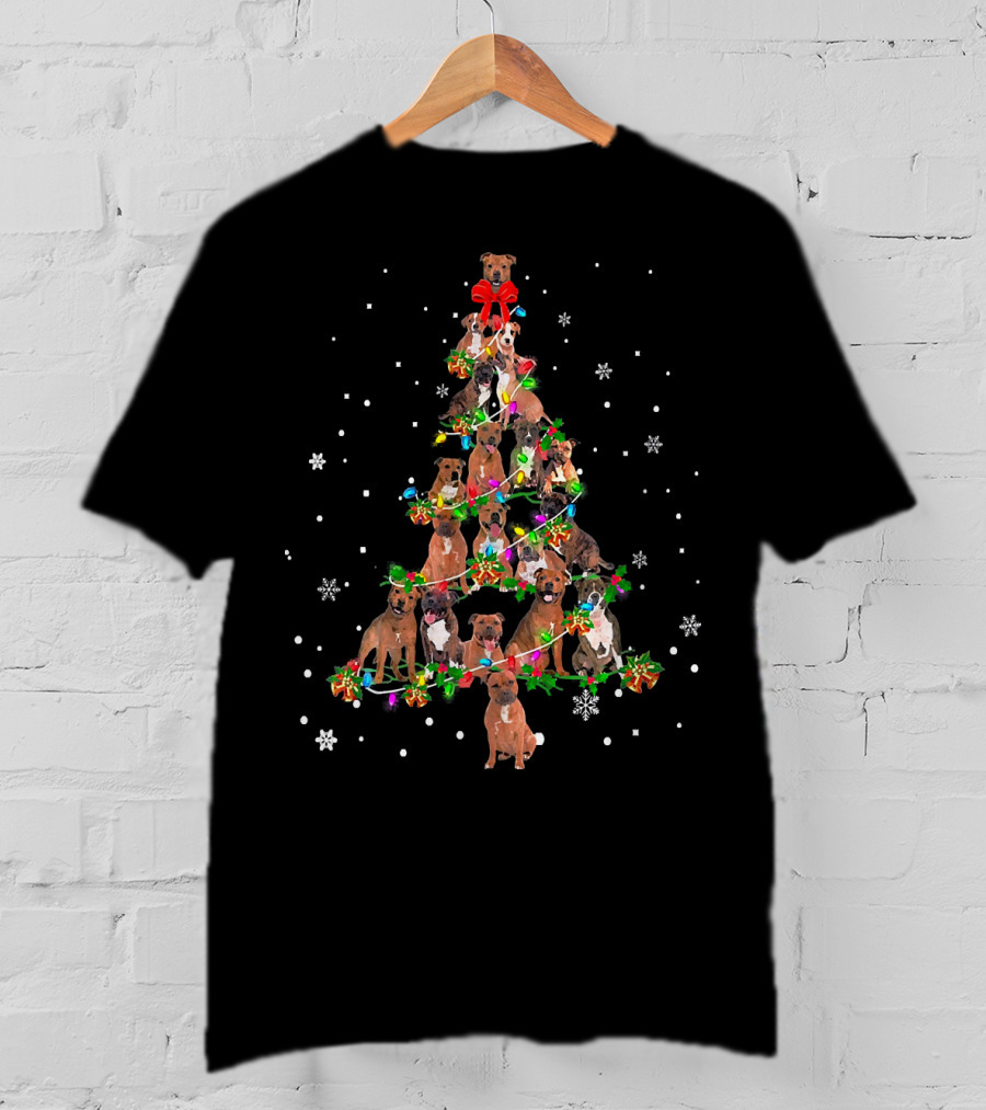 Cute Staffie Dog Christmas Tree With Garland And Presents T-Shirt
