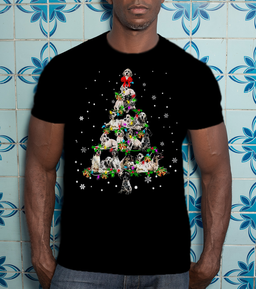 English Setter Dog Christmas Tree With Snowflakes And Holiday Decorations T-Shirt