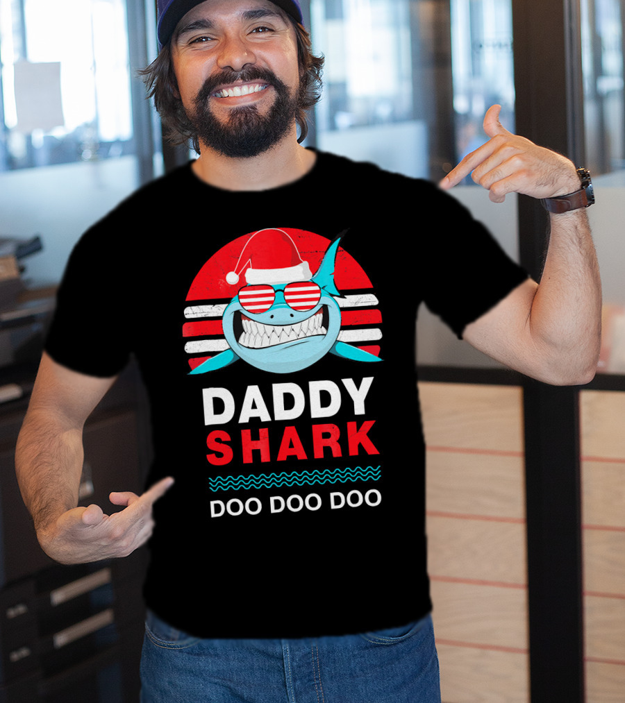 Daddy Shark Doo Doo Doo Christmas Santa Hat Family T-Shirt