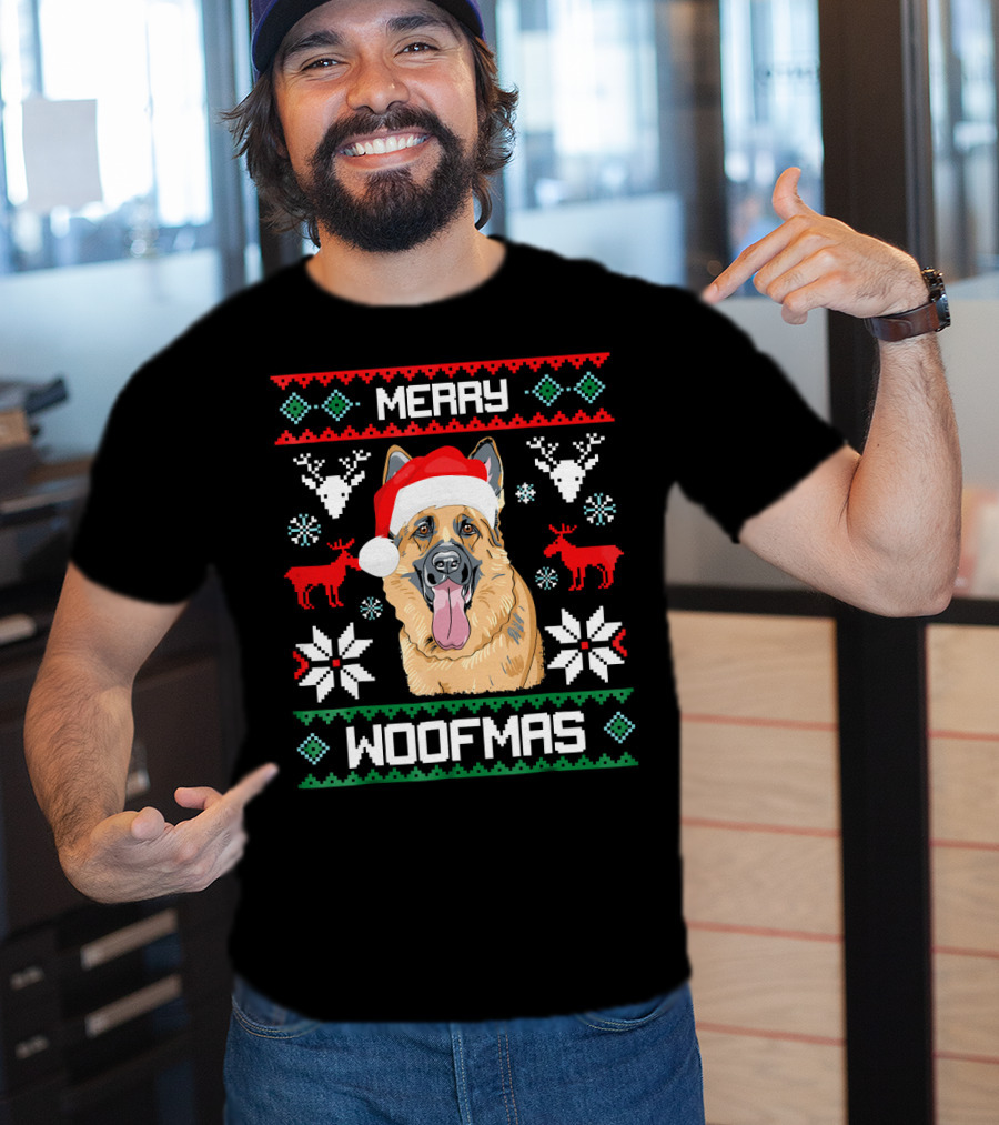 Merry Woofmas German Shepherd Santa Hat Christmas Reindeer Snowflakes T-Shirt