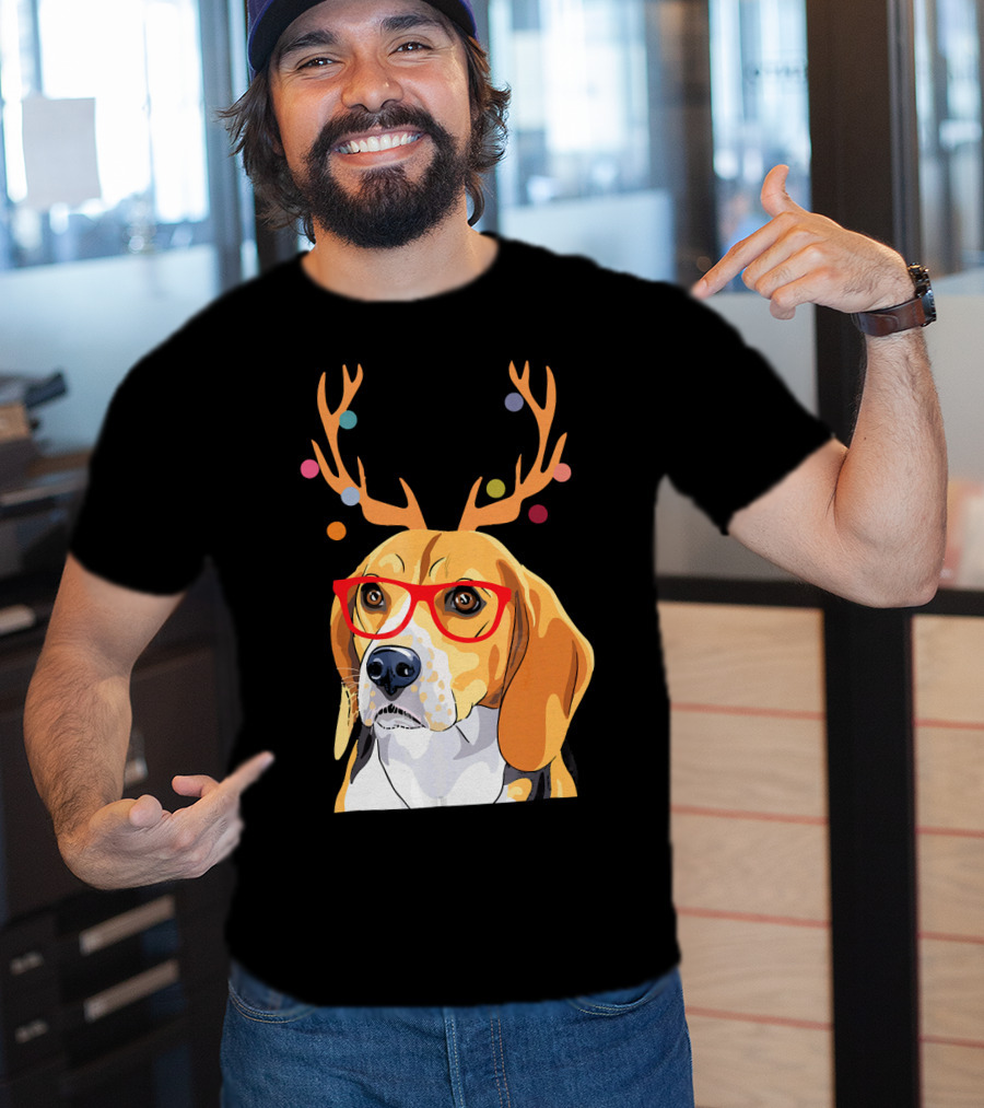 Beagle With Christmas Antlers And Red Glasses T-Shirt