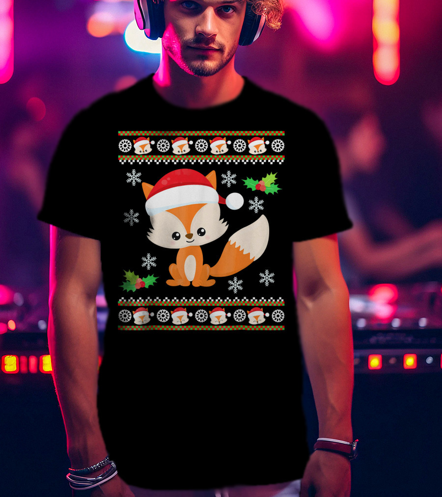 Cute Festive Fox With Santa Hat And Snowflakes T-Shirt