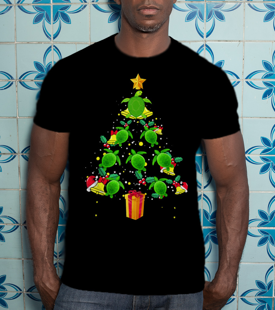 Sea Turtle Christmas Tree With Star Hat And Gift Box T-Shirt