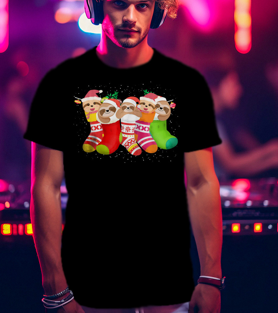 Cute Sloth Christmas Socks Xmas Mer Snuggly Festive Stockings T-Shirt