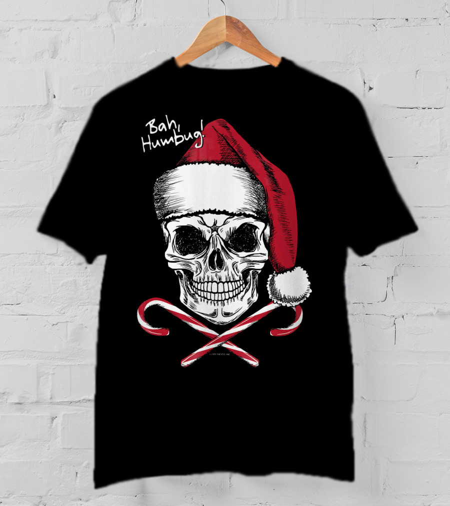 Bah Humbug Skull With Santa Hat And Candy Canes Christmas Funny Santa T-Shirt