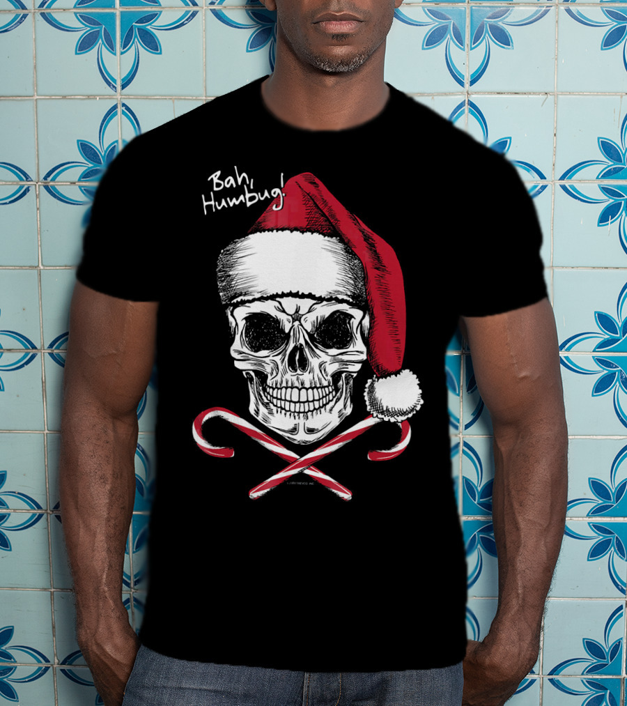 Bah Humbug Skull With Santa Hat And Candy Canes Christmas Funny Santa T-Shirt
