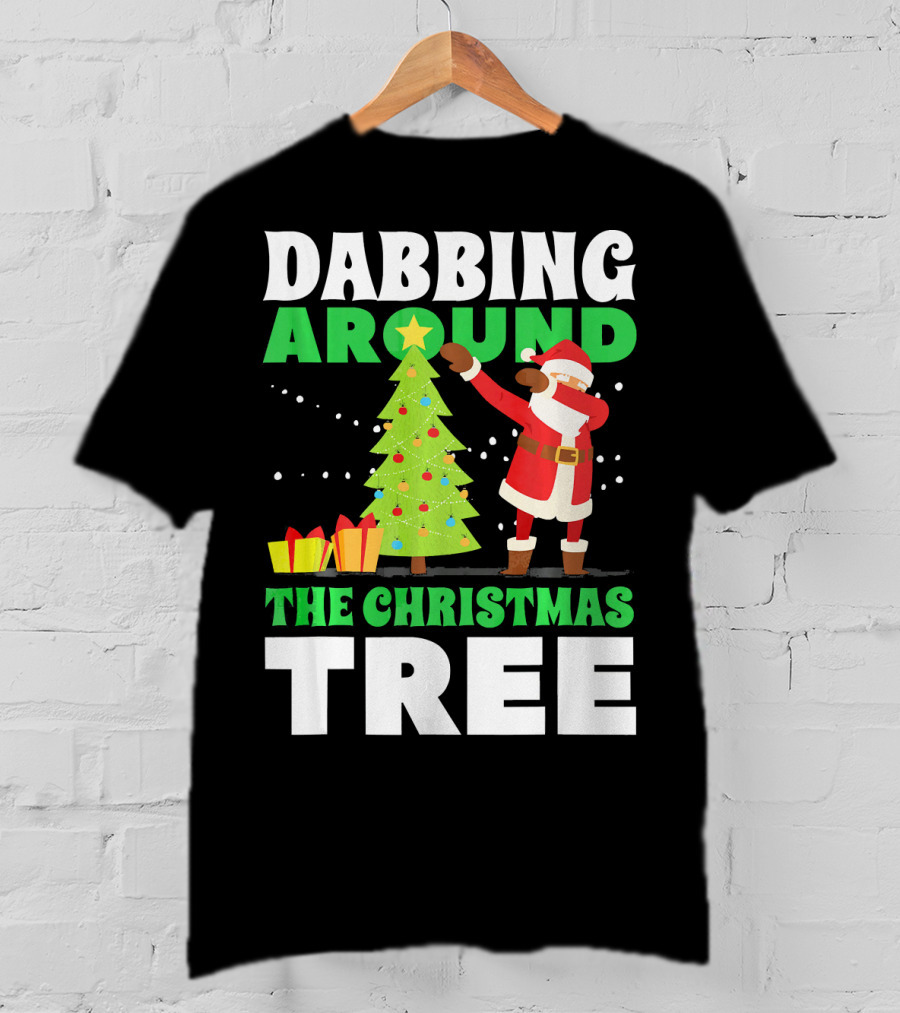 Dabbing Around The Christmas Tree Kris Kringle Merry Christmas San T-Shirt