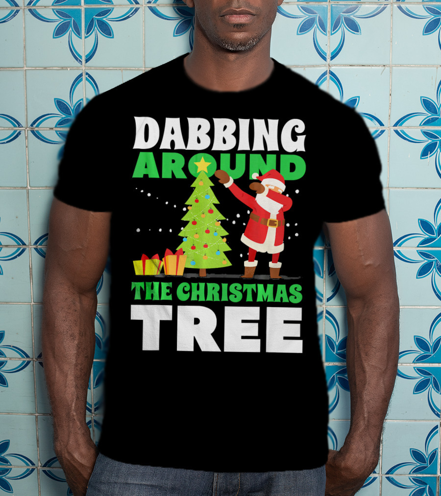 Dabbing Around The Christmas Tree Kris Kringle Merry Christmas San T-Shirt