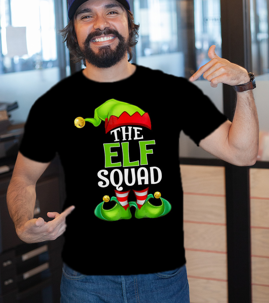 THE ELF SQUAD Green Hat Striped Stockings T-Shirt