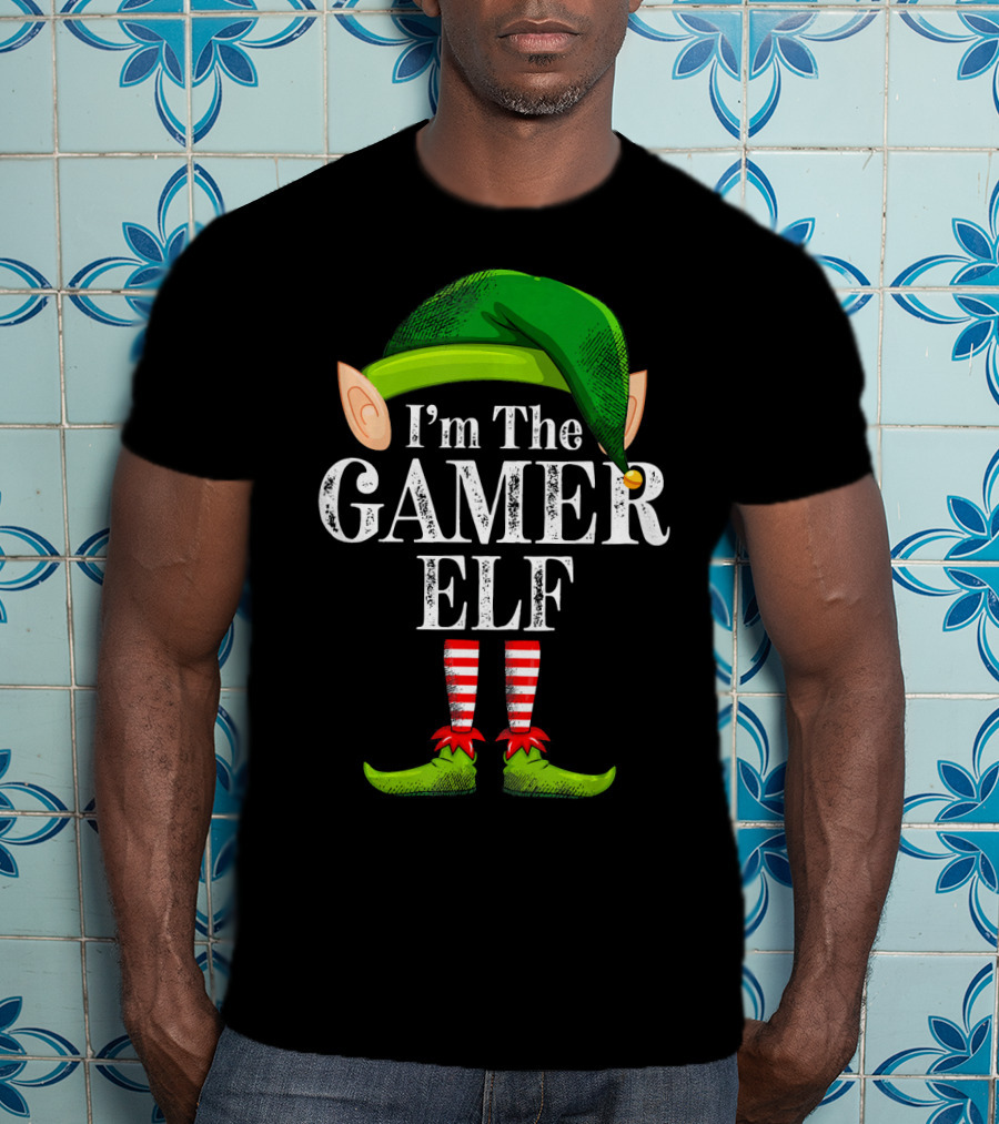 I'm The Gamer Elf Christmas Green Hat Striped Red Socks T-Shirt