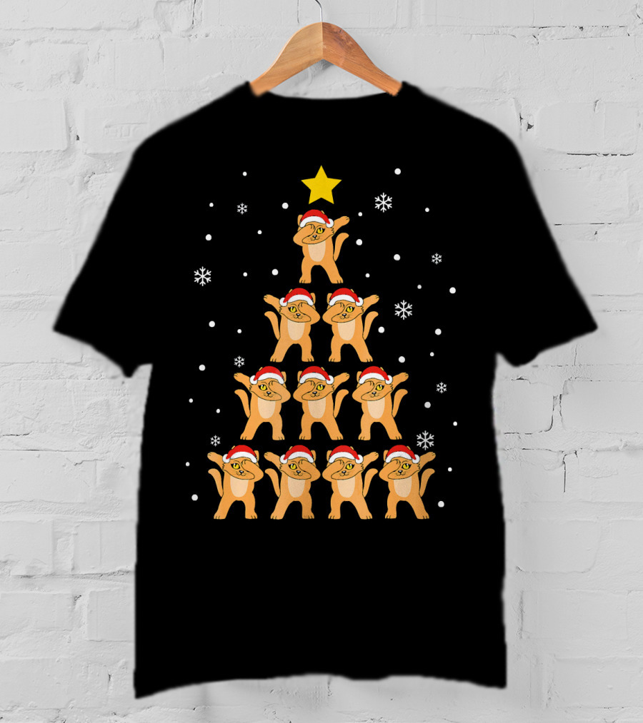 Christmas Tree Dabbing Cats With Santa Hats And Snowflakes T-Shirt