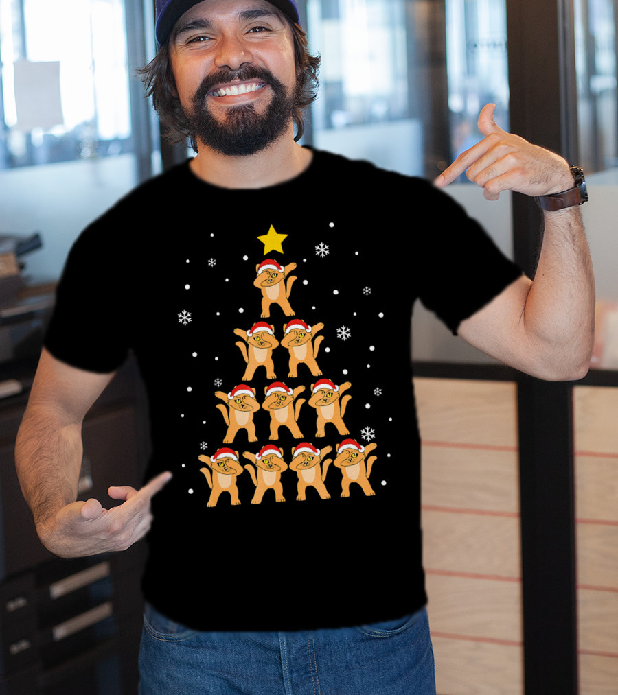 Christmas Tree Dabbing Cats With Santa Hats And Snowflakes T-Shirt