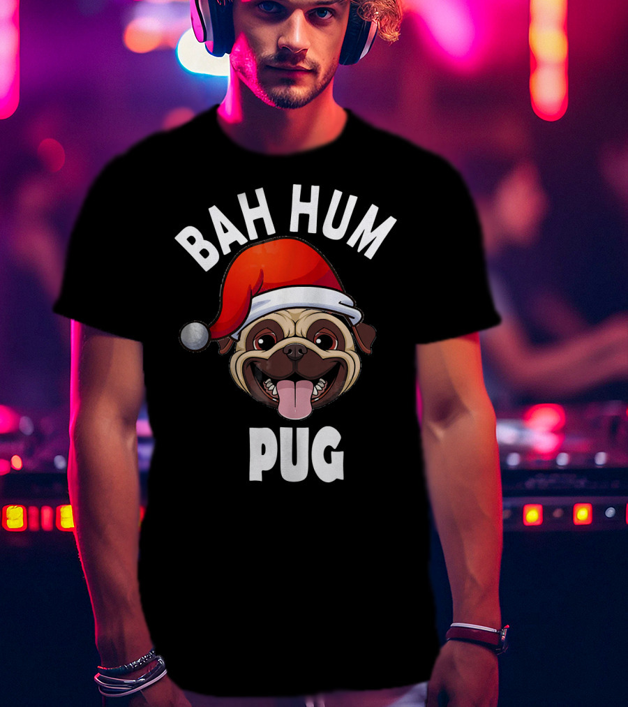 BAH HUM PUG Christmas Pug Lover Santa Hat T-Shirt