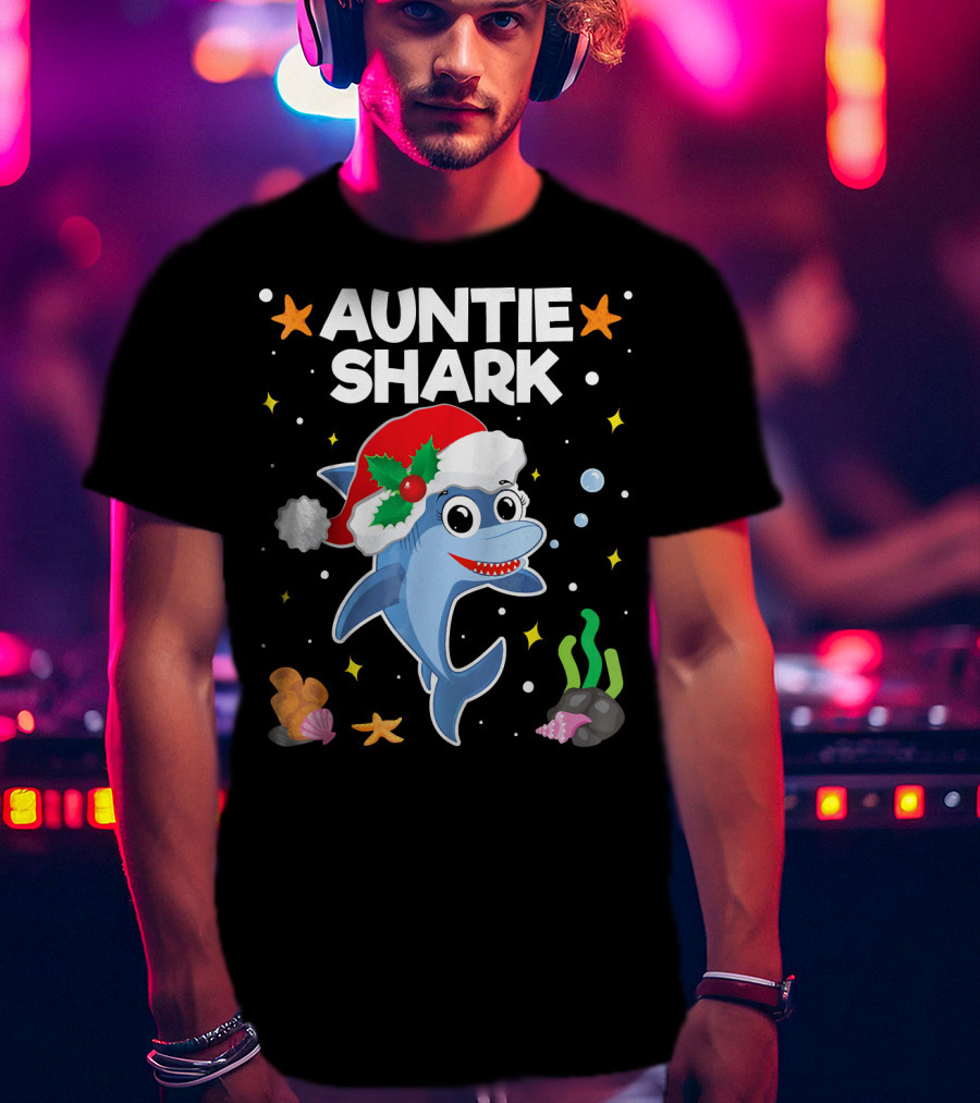 Auntie Shark Santa Claus Christmas Underwater Fun T-Shirt