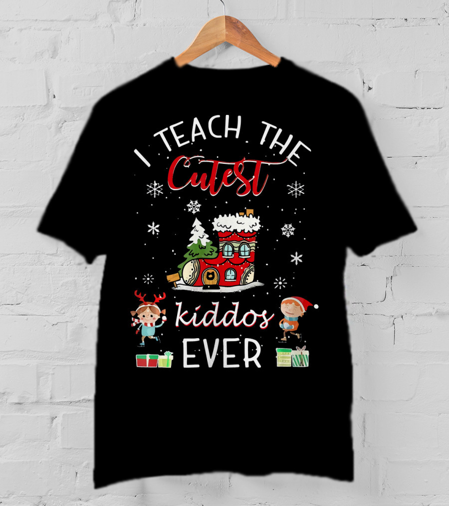 I Teach The Cutest Kiddos Ever Christmas Snowflakes House Elves T-Shirt