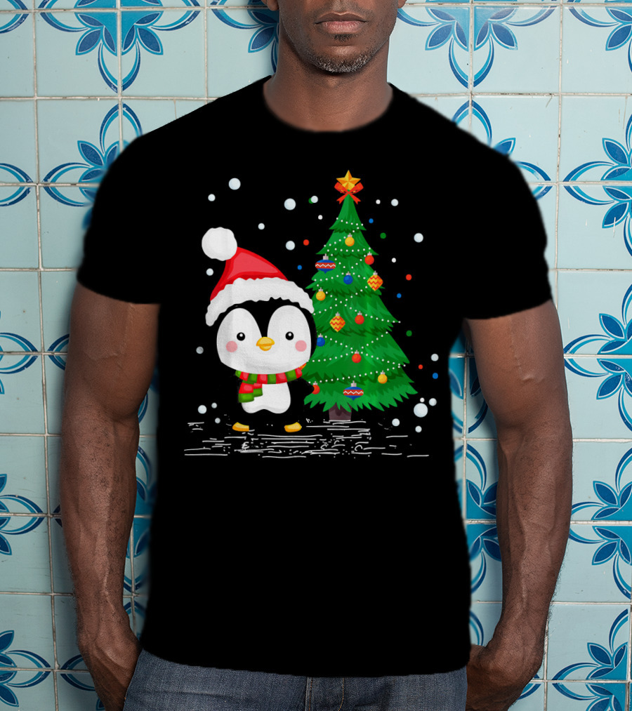 Funny Penguin Lover Santa Hat Christmas Tree Pengu T-Shirt