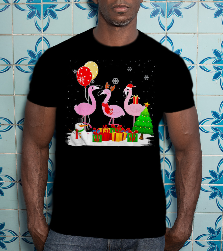 Three Flamingos Xmas Santa With Christmas Tree Presents Snowman Balloons T-Shirt