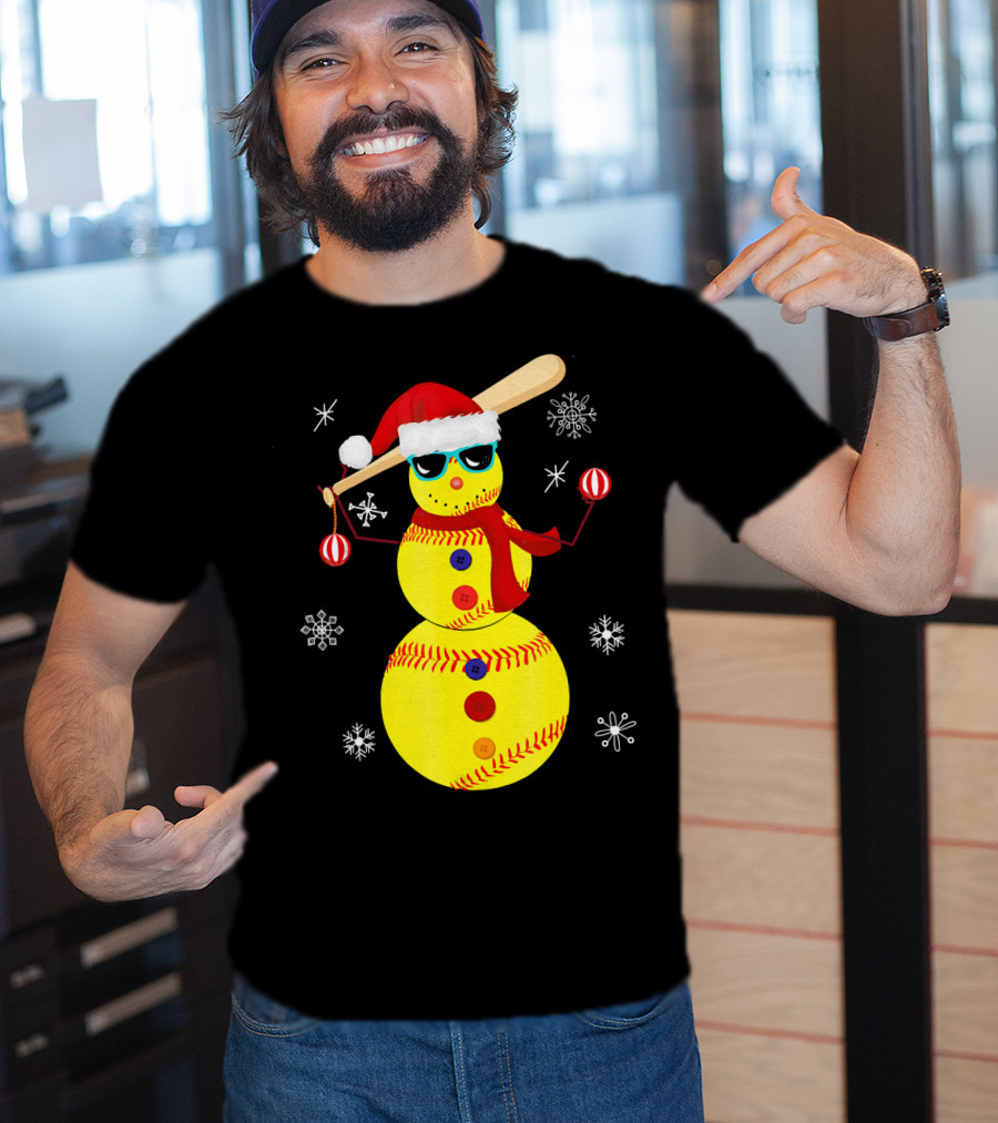 Christmas Softball Snowman With Bat And Santa Hat T-Shirt