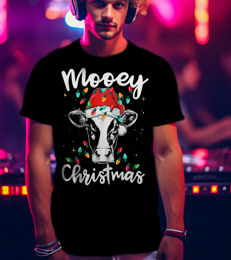 Mooey Christmas Cow With Santa Hat And Christmas Lights T-Shirt